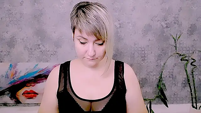 Djullia Chat XXX live