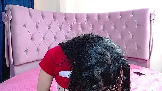 Issaa_Tyler Adlı Modelin Canlı XXX Sohbeti