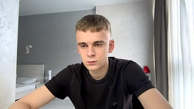XXX chat uživo modela SoloFury