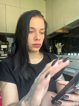 Queen_of_pain Adlı Modelin Canlı XXX Sohbeti
