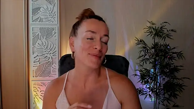 RebeccaMartinez's Live XXX Chat