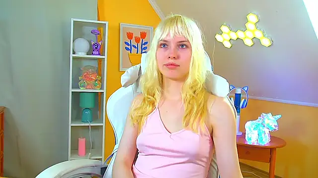 צ'אט XXX בשידור חי של HannahHollis