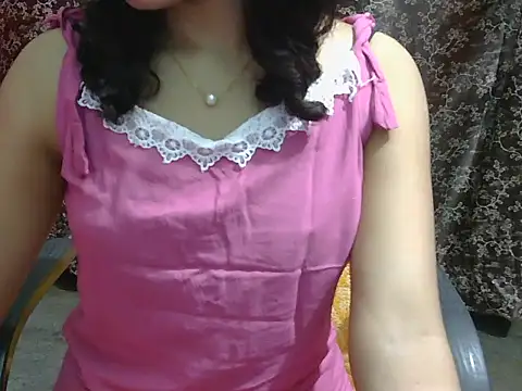 צ'אט XXX בשידור חי של Adorable_Ayesha