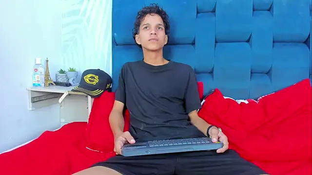 Онлайн чат XXX LatinPrince_