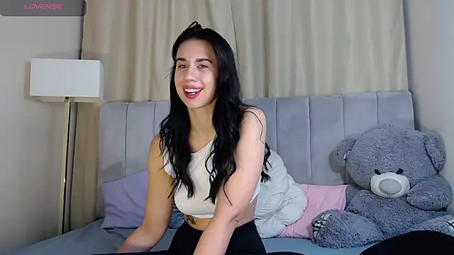 צ'אט XXX בשידור חי של Erikka__