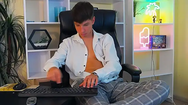 Онлайн чат XXX ThomasEdisonn