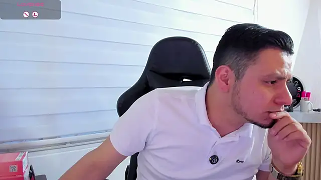 Živý XXX chat Rick_Adams