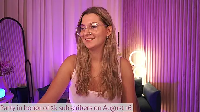LucreciaStorm Chat XXX live