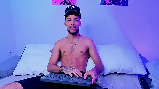 Thiagoferreti's Live XXX Chat