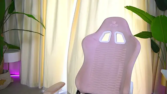 Živý XXX chat FoxieJullia