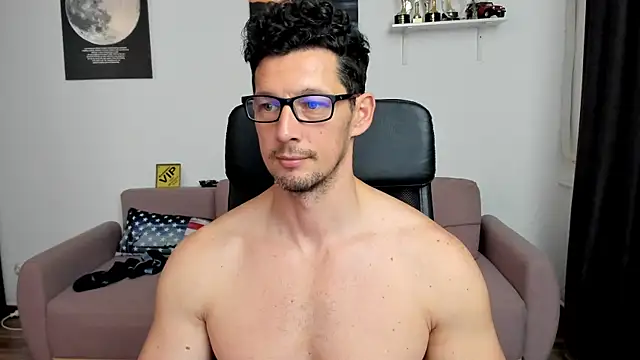 BrutusK08 Chat XXX in diretta
