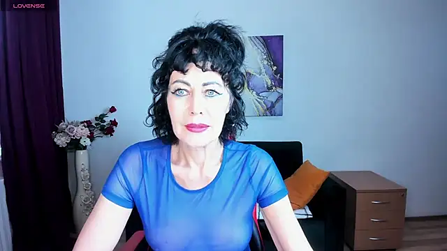 Silvia_Wallec élő XXX-chatje