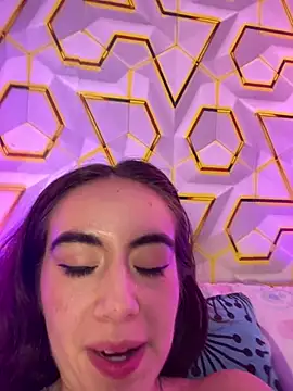 MelanyyJhonson15 Adlı Modelin Canlı XXX Sohbeti