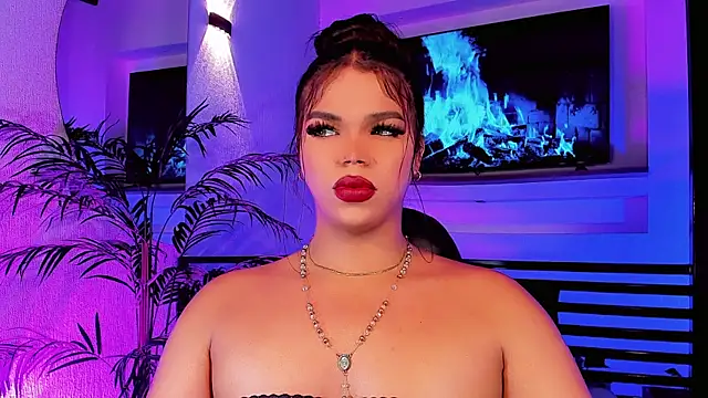 Keira_Fox31 Adlı Modelin Canlı XXX Sohbeti