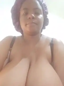 bigtitssxx's Live XXX Chat