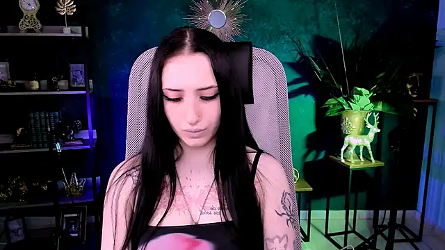 Chat +18 de MonicaLowes ao vivo