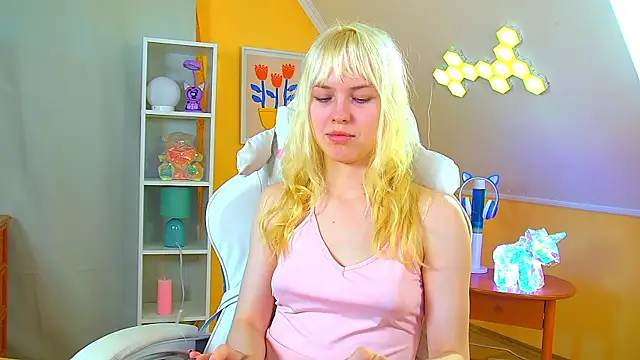 HannahHollis' Live XXX Chat