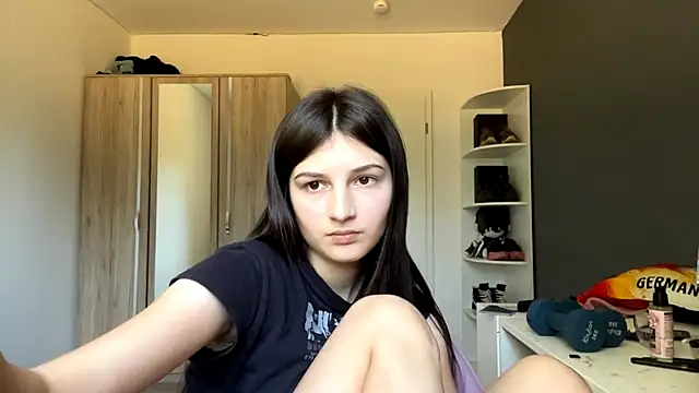 SpanishRooter live XXX chat