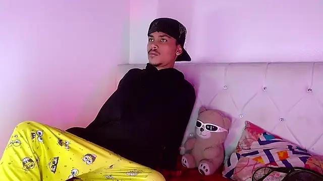 Angel_foxc13 即時 XXX 聊天