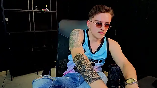 Živý XXX chat FelixStarkk
