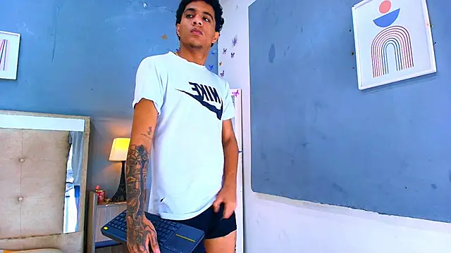 Chat +18 de _Thiago12 ao vivo