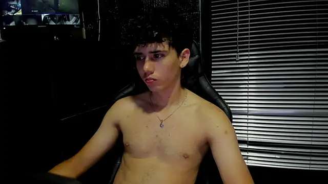 צ'אט XXX בשידור חי של SrJacobs