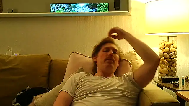 Check-Mate Show in webcam