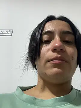 ZaraDames_ élő XXX-chatje