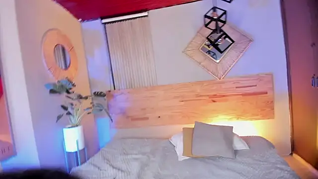 Annaa_rosee élő XXX-chatje