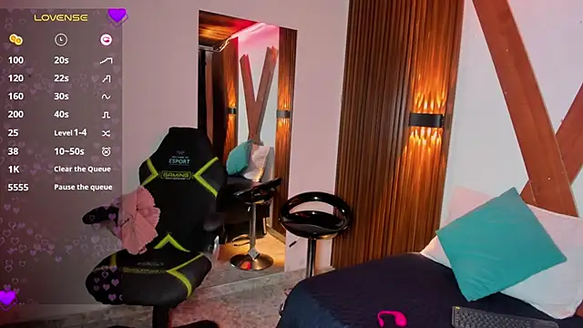 Dakota_ro élő XXX-chatje