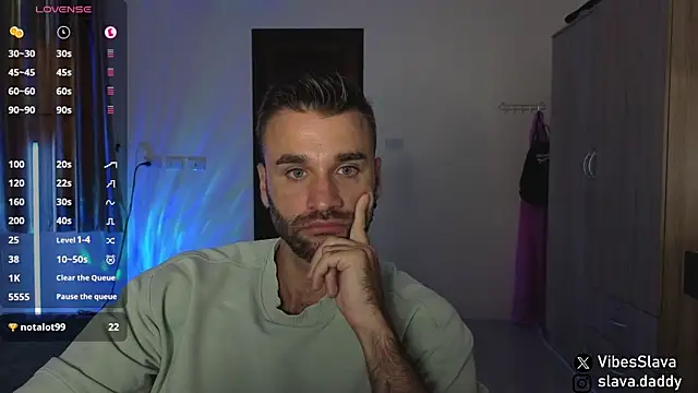 DaddySlava élő XXX-chatje