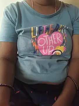 telugu_harika élő XXX-chatje