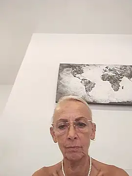 clarabell4 élő XXX-chatje