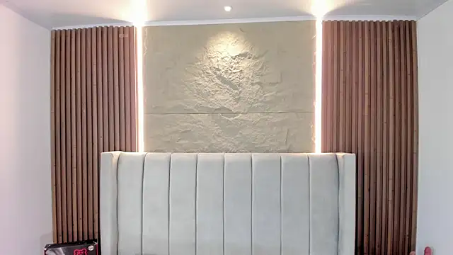 NINAMARTINS Adlı Modelin Canlı XXX Sohbeti