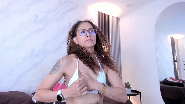 Angela_donnato Chat XXX in diretta