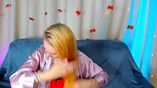 NikaBond's Live XXX Chat