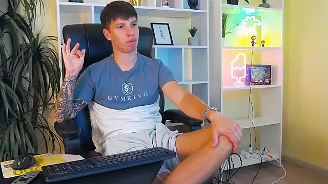XXX chat uživo modela ThomasEdisonn