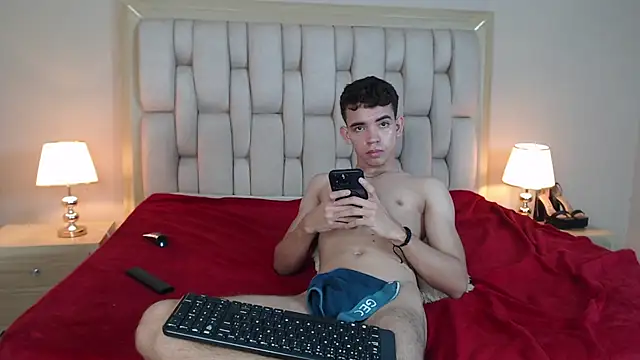 Czat XXX na żywo – CamiloRoss_