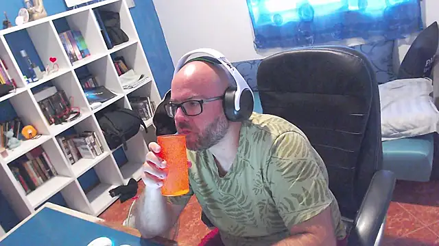 Chat XXX en directo de ravingr4d4