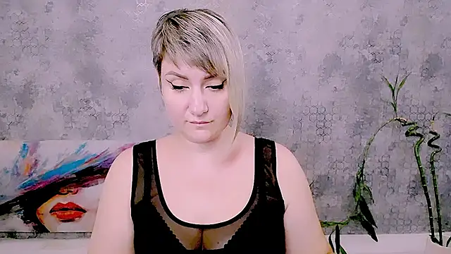 Djullia Chat XXX live