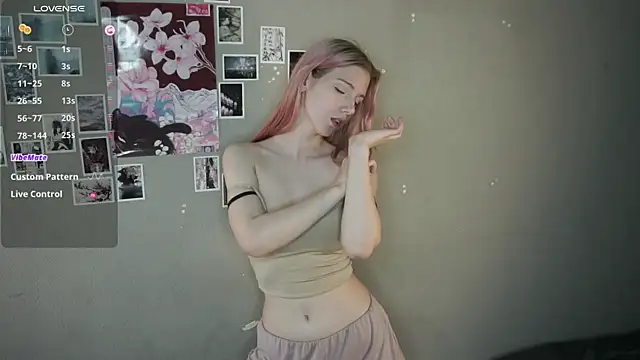 ElaineBerum's Live XXX Chat