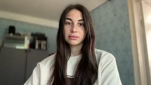 Chat +18 de LiluMartiznir ao vivo