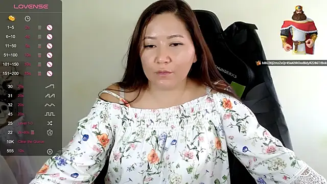 LisaAsianFlower – Naživo XXX chat