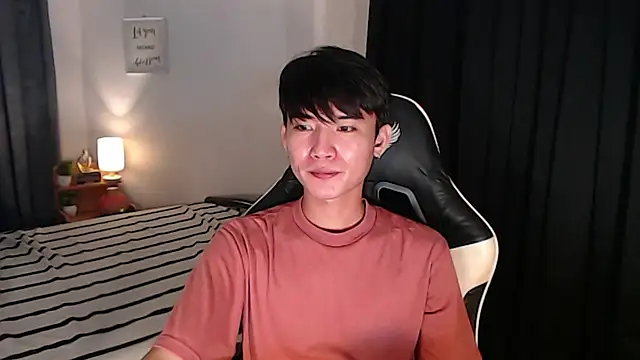 asian_dai Adlı Modelin Canlı XXX Sohbeti