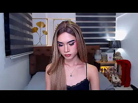 JuicyCockThea Adlı Modelin Canlı XXX Sohbeti