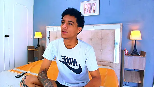 _Thiago12 现场XXX聊天