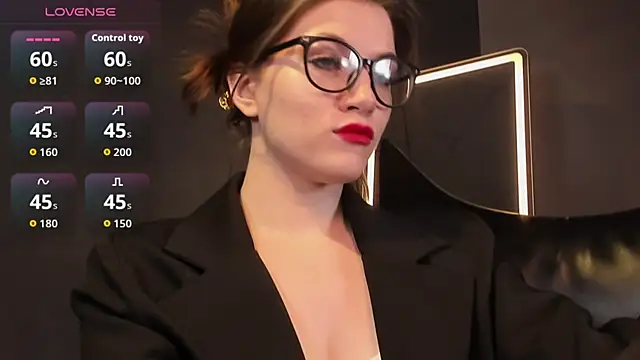 צ'אט XXX בשידור חי של CathyAdams