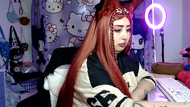 lussyevans24 élő XXX-chatje