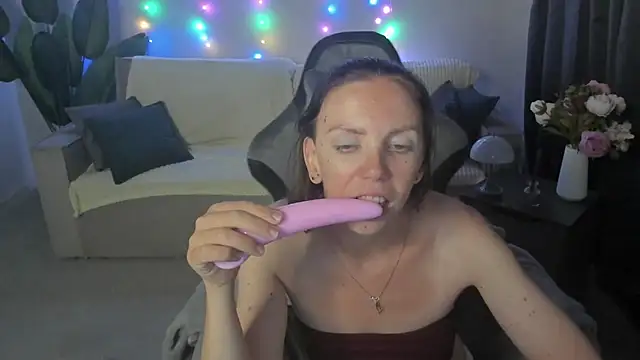 EmilyStevart's Live XXX Chat