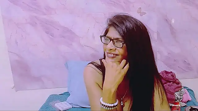 IndianAllure – Live XXX-chat